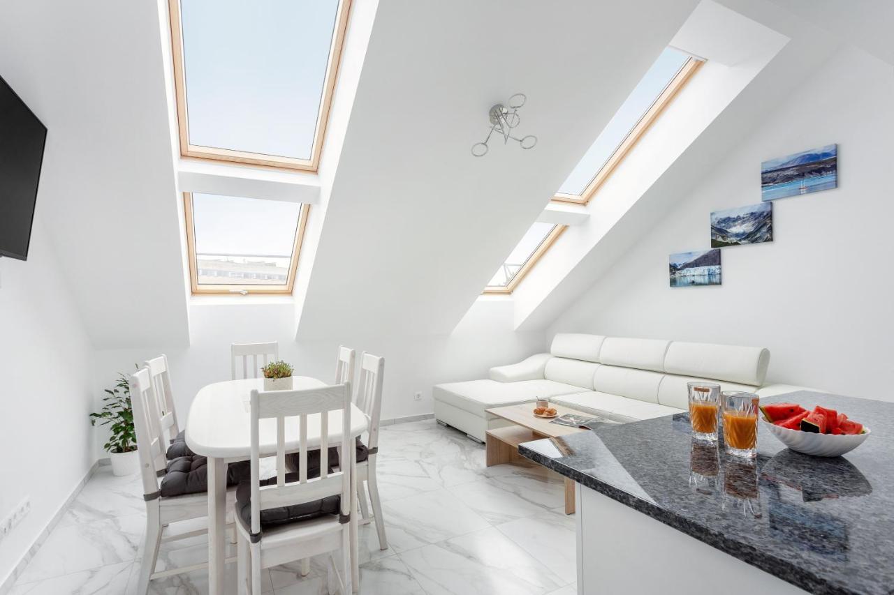 Luxurious Kaunas Basilica Apartment In Old Town By Urban Rent Kültér fotó