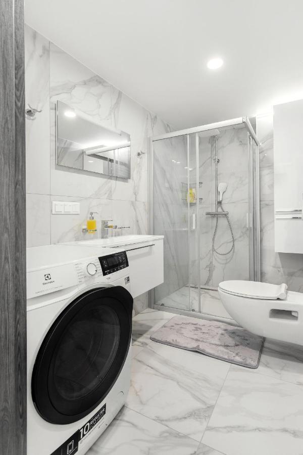 Luxurious Kaunas Basilica Apartment In Old Town By Urban Rent Kültér fotó