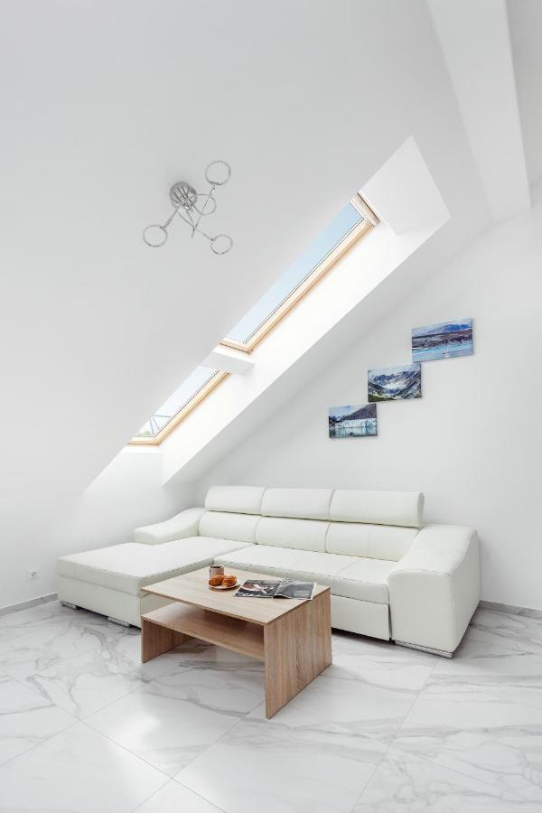 Luxurious Kaunas Basilica Apartment In Old Town By Urban Rent Kültér fotó