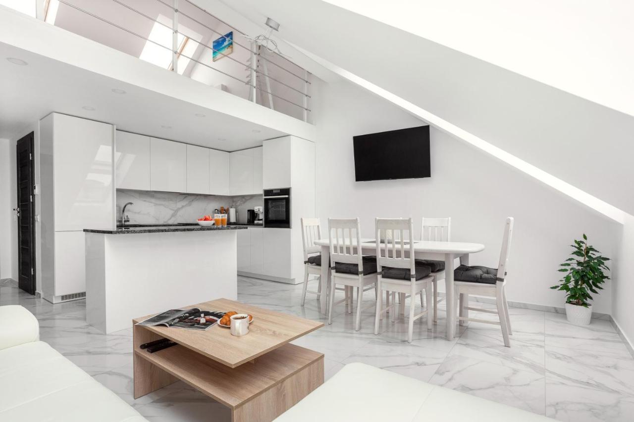 Luxurious Kaunas Basilica Apartment In Old Town By Urban Rent Kültér fotó